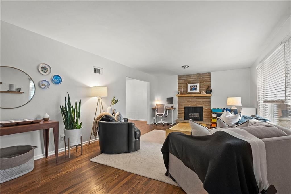 1105 W 88th Street — photo 5