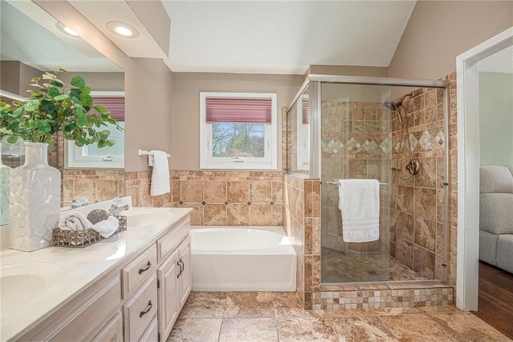 5021 Rene Street — photo 14