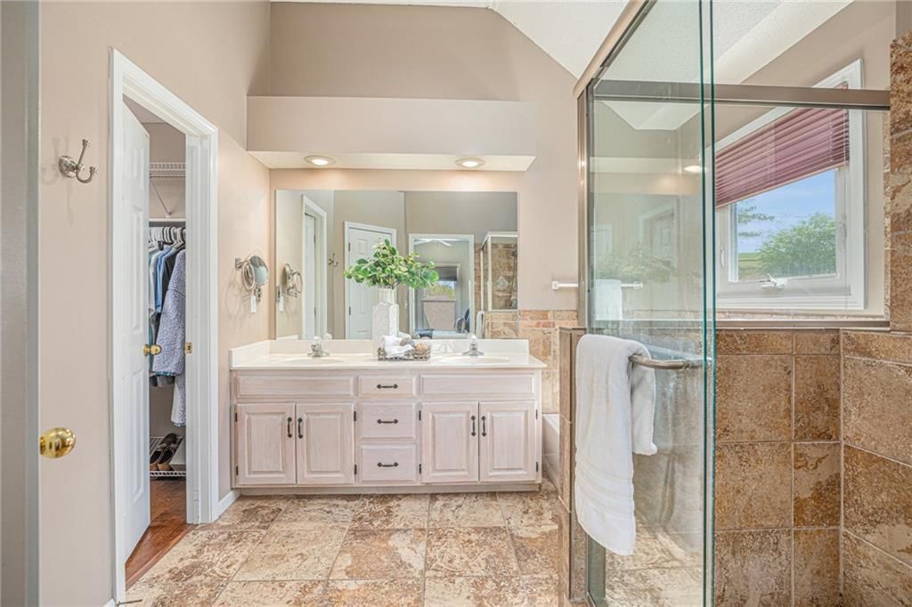 5021 Rene Street — photo 15