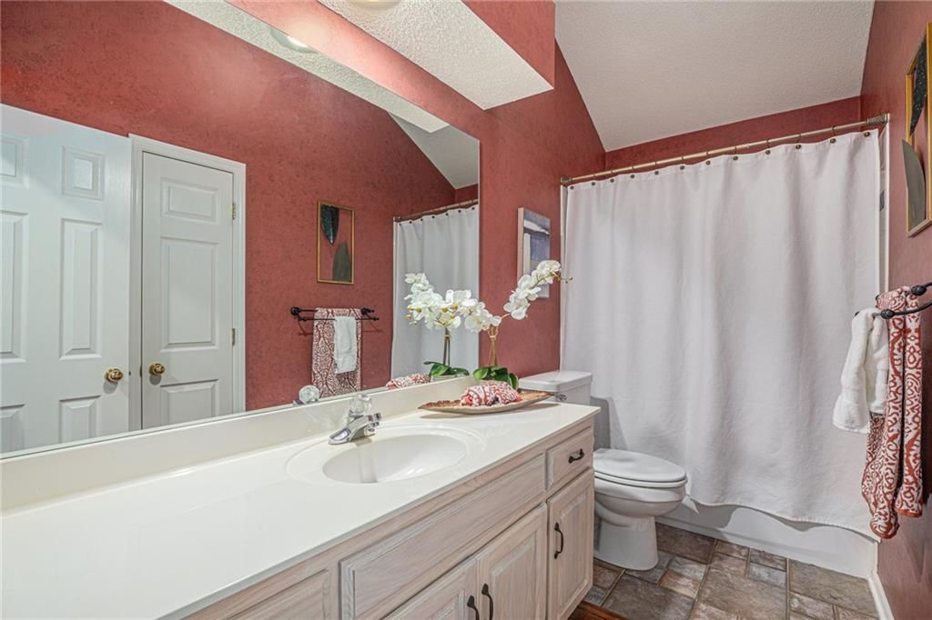 5021 Rene Street — photo 18