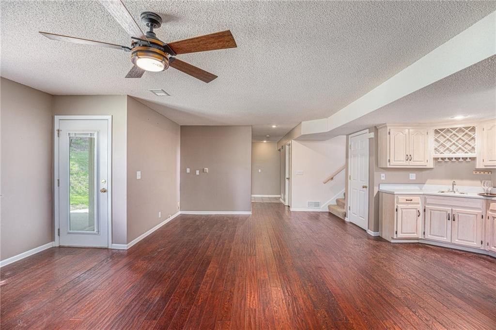 5021 Rene Street — photo 20