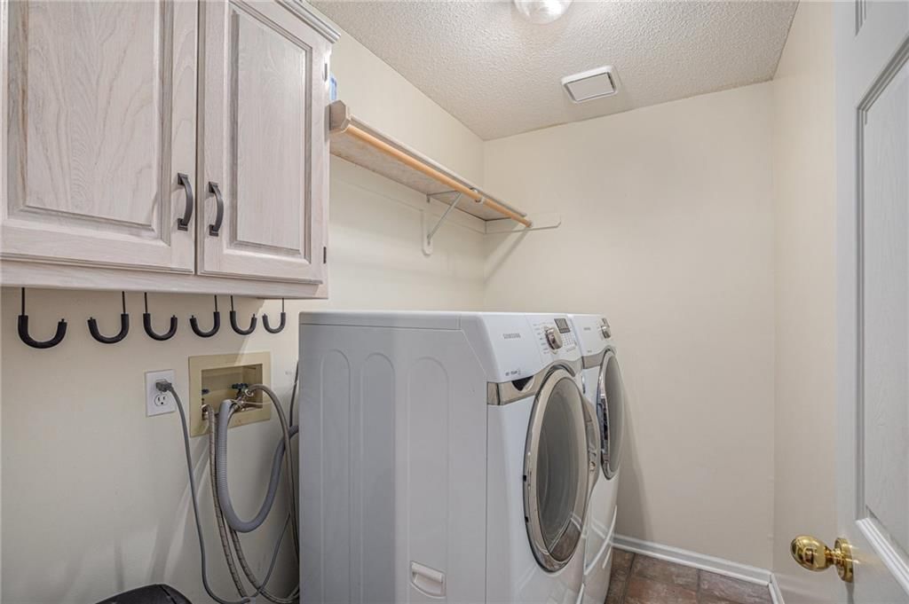 5021 Rene Street — photo 24