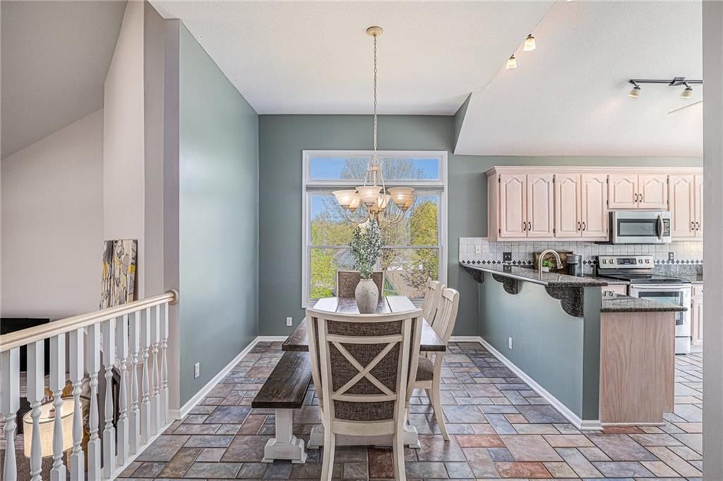 5021 Rene Street — photo 10