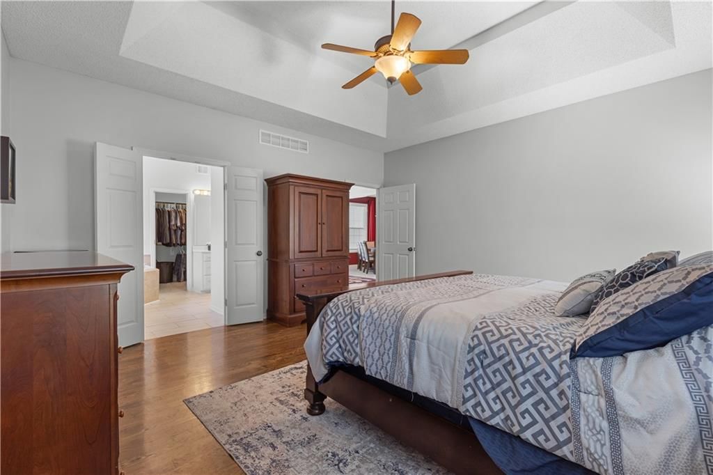 5302 Gleason Road — photo 13
