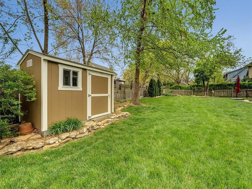11604 S Burch Street — photo 24