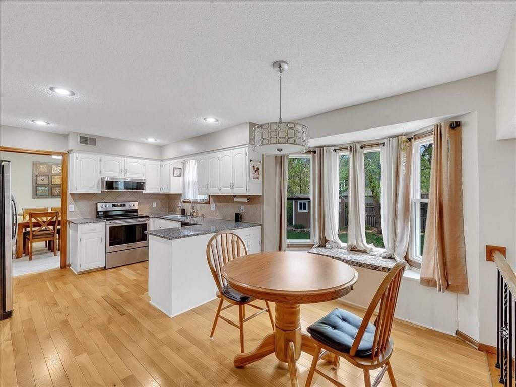 11604 S Burch Street — photo 10