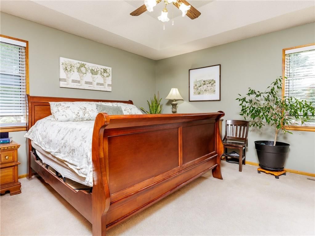 2100 NE Knollbrook Street — photo 15