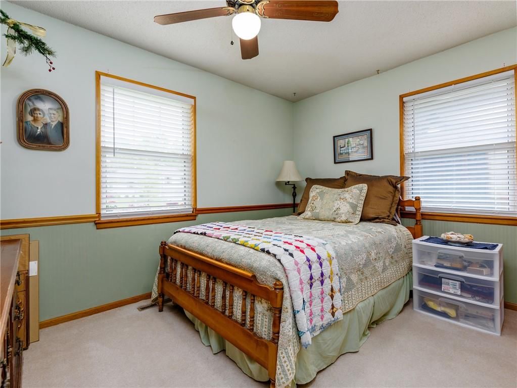 2100 NE Knollbrook Street — photo 17
