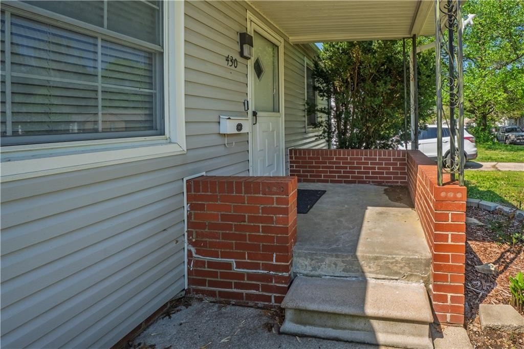 430 Fieldcrest Drive — photo 3