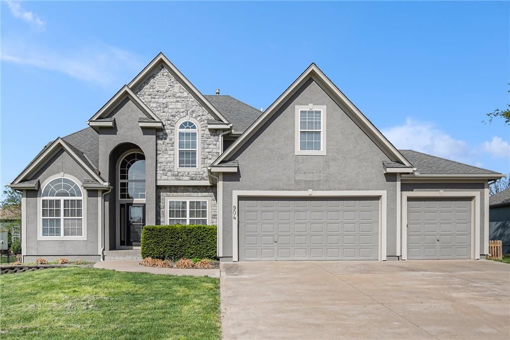 904 Terrace Drive, Raymore, MO