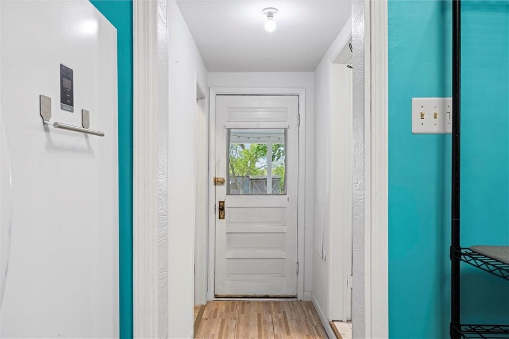 1011 N Cedar Street — photo 33