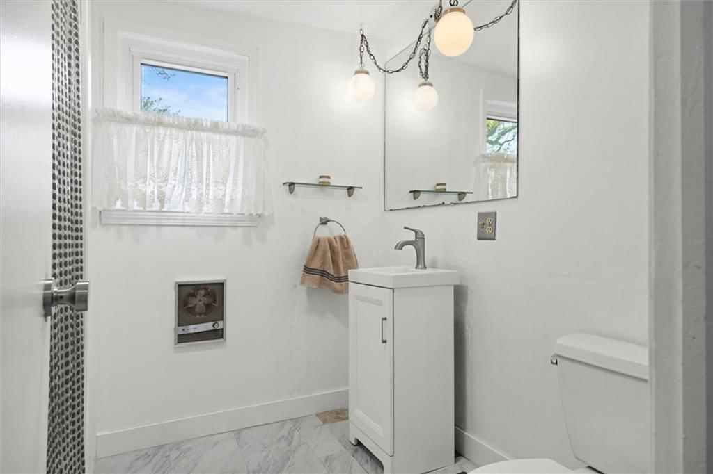 1011 N Cedar Street — photo 54
