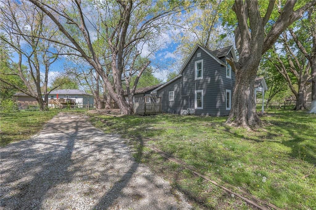 216 W 4th Street — photo 19