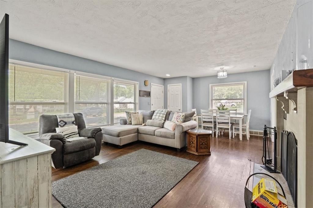 3803 Harvard Avenue — photo 3