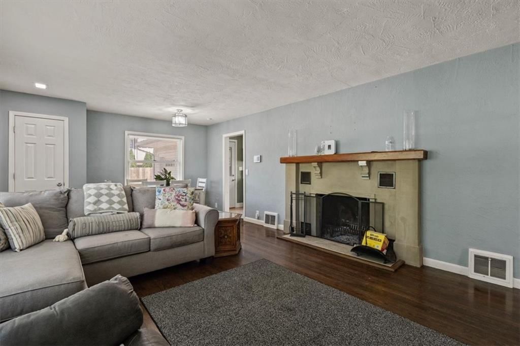 3803 Harvard Avenue — photo 4