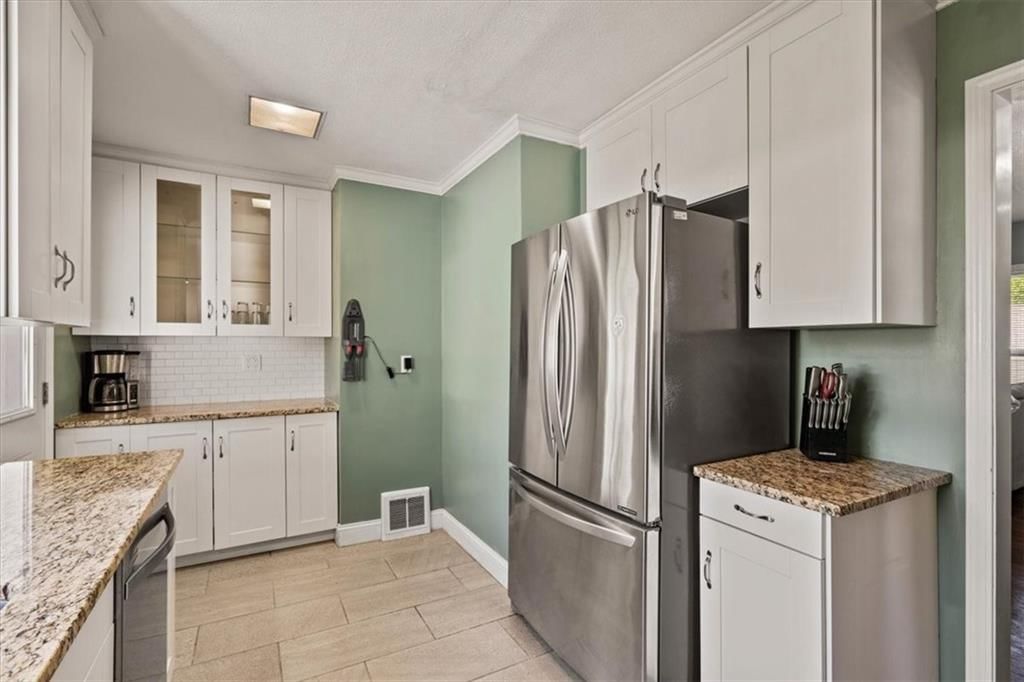3803 Harvard Avenue — photo 7
