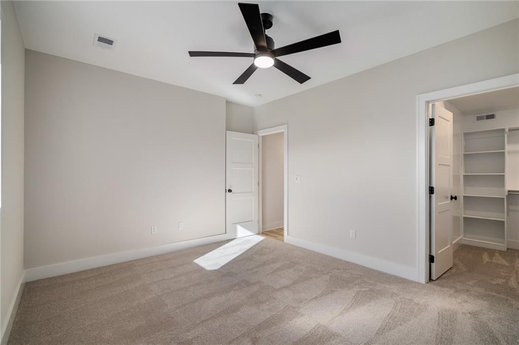 605 Hampstead Drive — photo 44