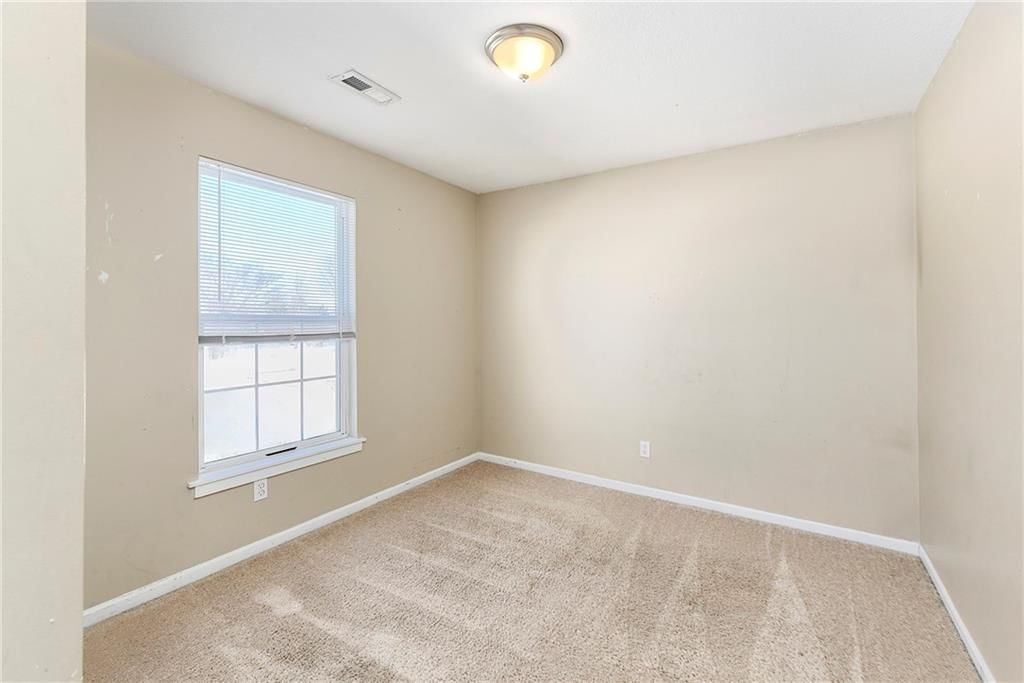 21541-21543 S PECULIAR Drive — photo 15