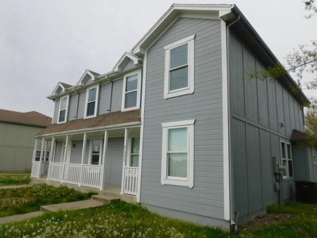 21541-21543 S PECULIAR Drive — photo 21
