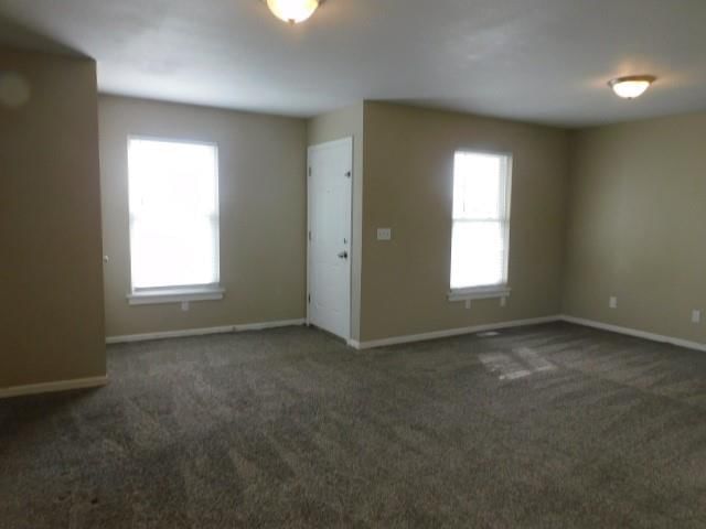 21541-21543 S PECULIAR Drive — photo 27