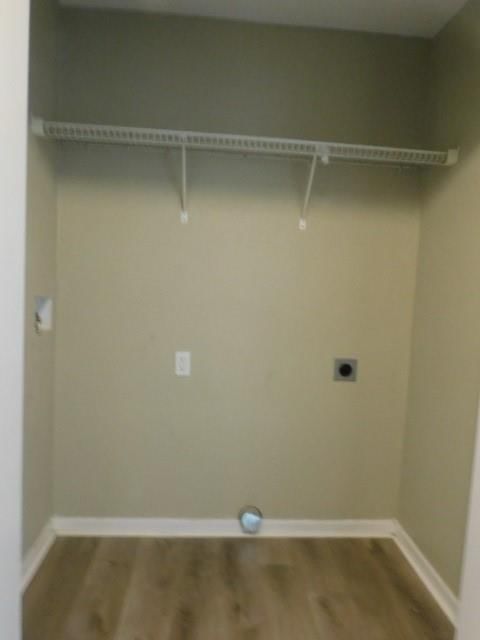 21541-21543 S PECULIAR Drive — photo 32