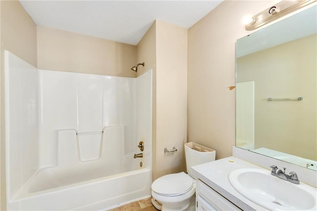 21541-21543 S PECULIAR Drive — photo 7