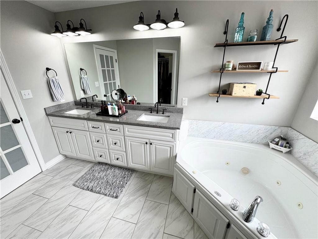 4387 SW Creekview Drive — photo 23