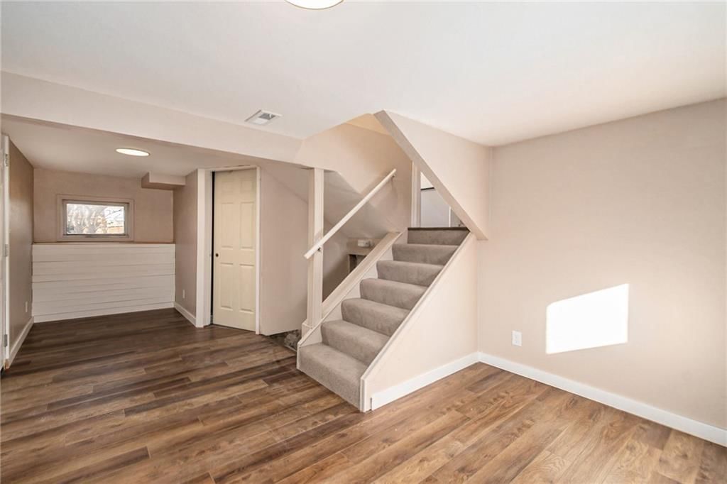54 N Browning Street — photo 17