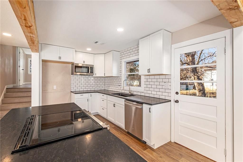 54 N Browning Street — photo 7