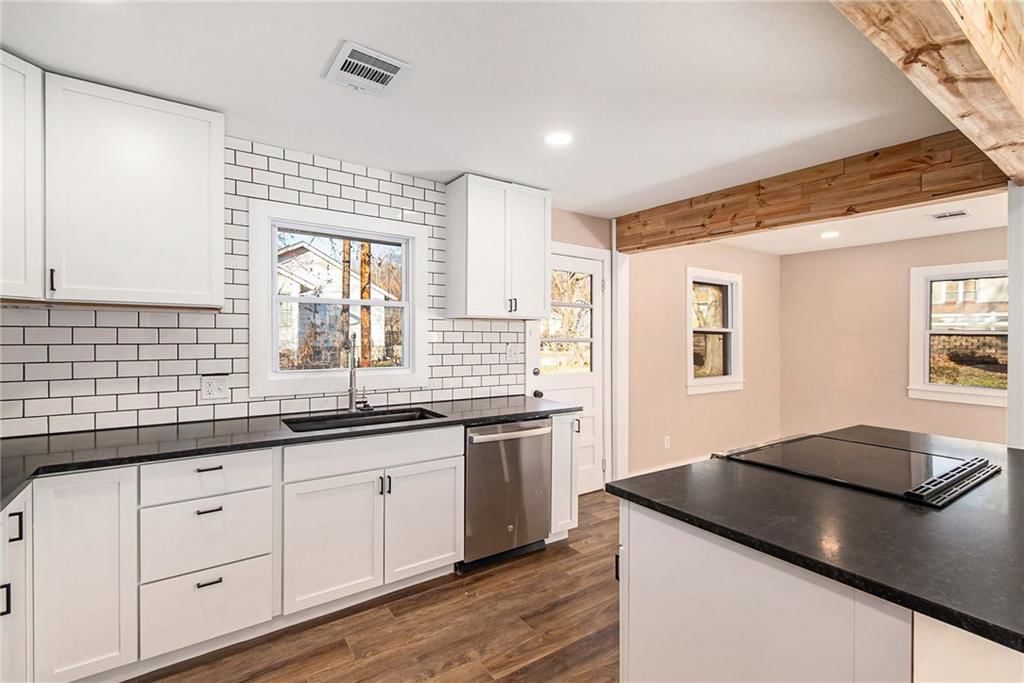 54 N Browning Street — photo 8