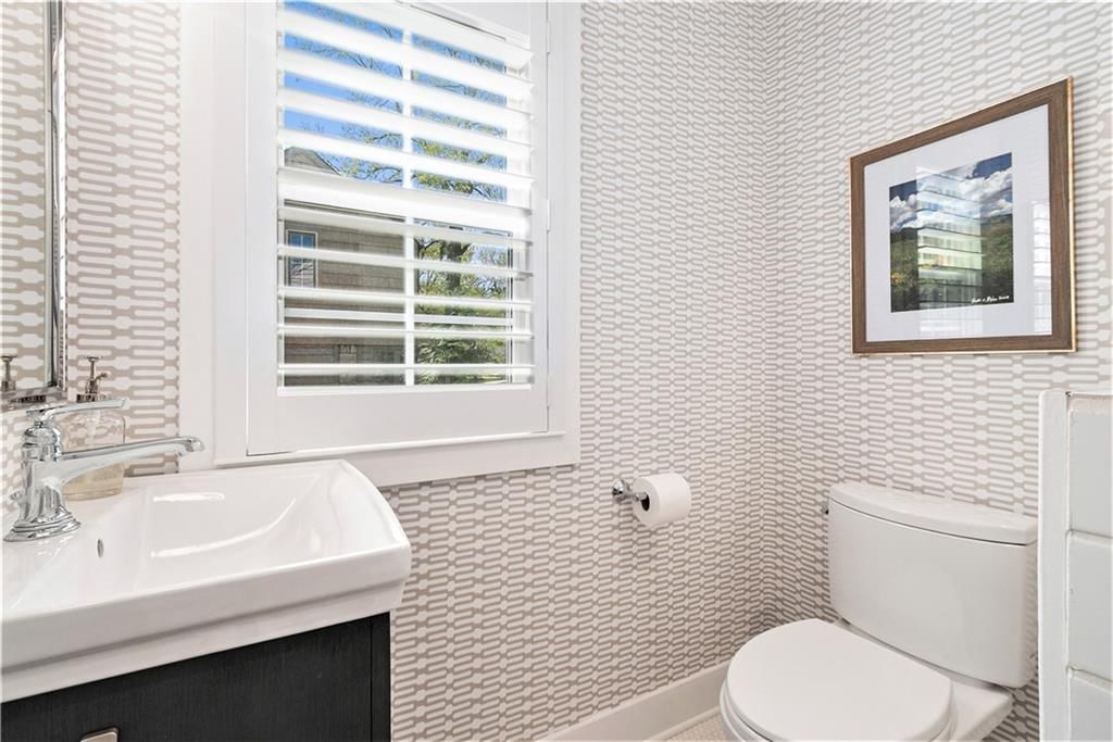 8025 Manor Road — photo 13
