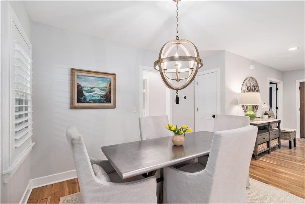 8025 Manor Road — photo 17