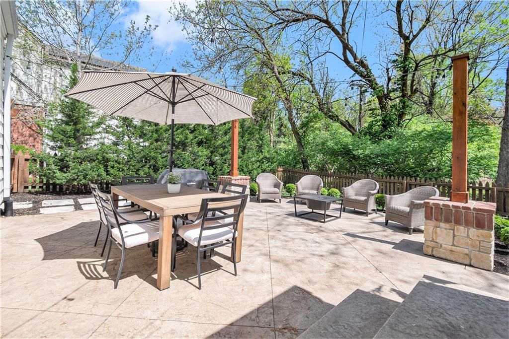 8025 Manor Road — photo 35