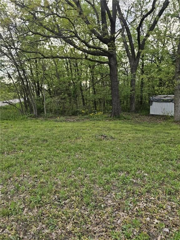 305 & 309 E Sugar Lake Drive — photo 12