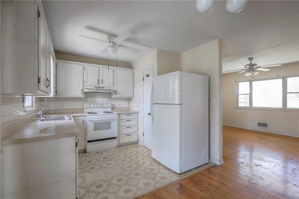807 Redwood Drive — photo 3