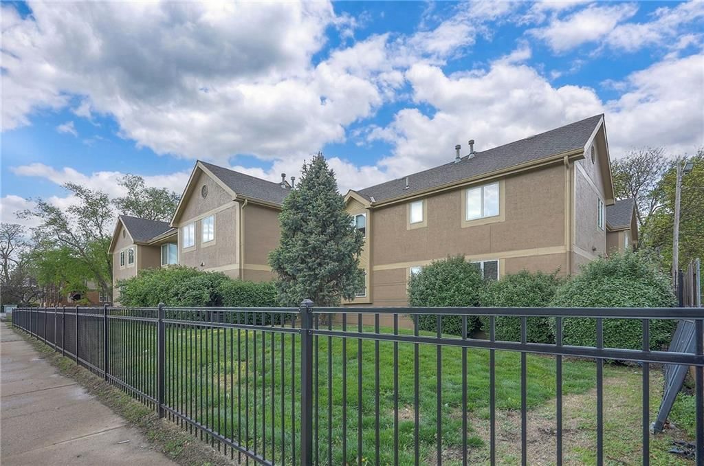 4320 Belleview Avenue — photo 25