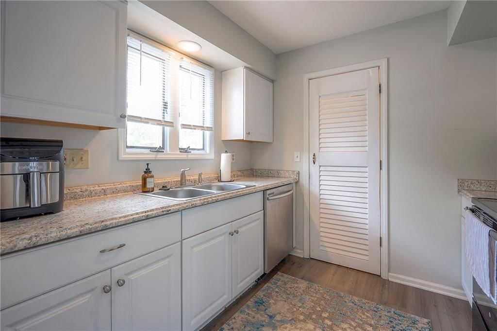 4320 Belleview Avenue — photo 10