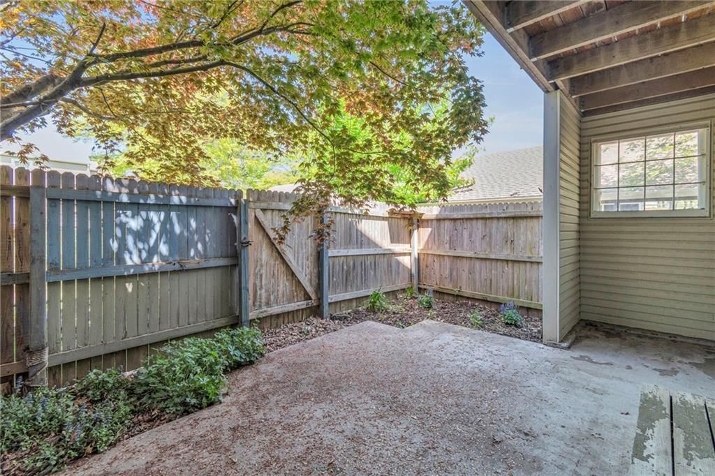 8272 NW Barrybrooke Drive — photo 27