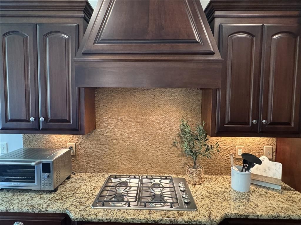 8400 Houston Street — photo 15