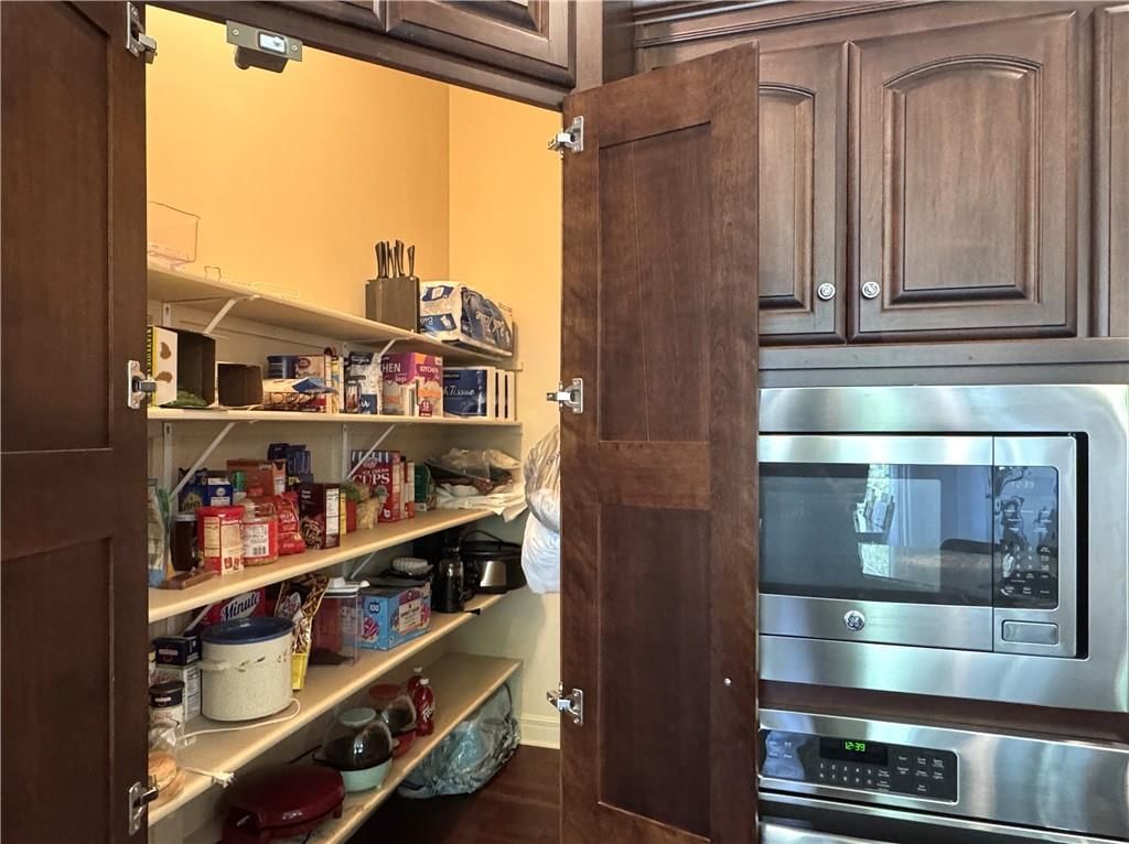 8400 Houston Street — photo 16