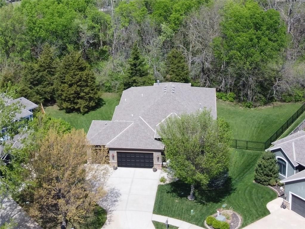 8400 Houston Street — photo 3
