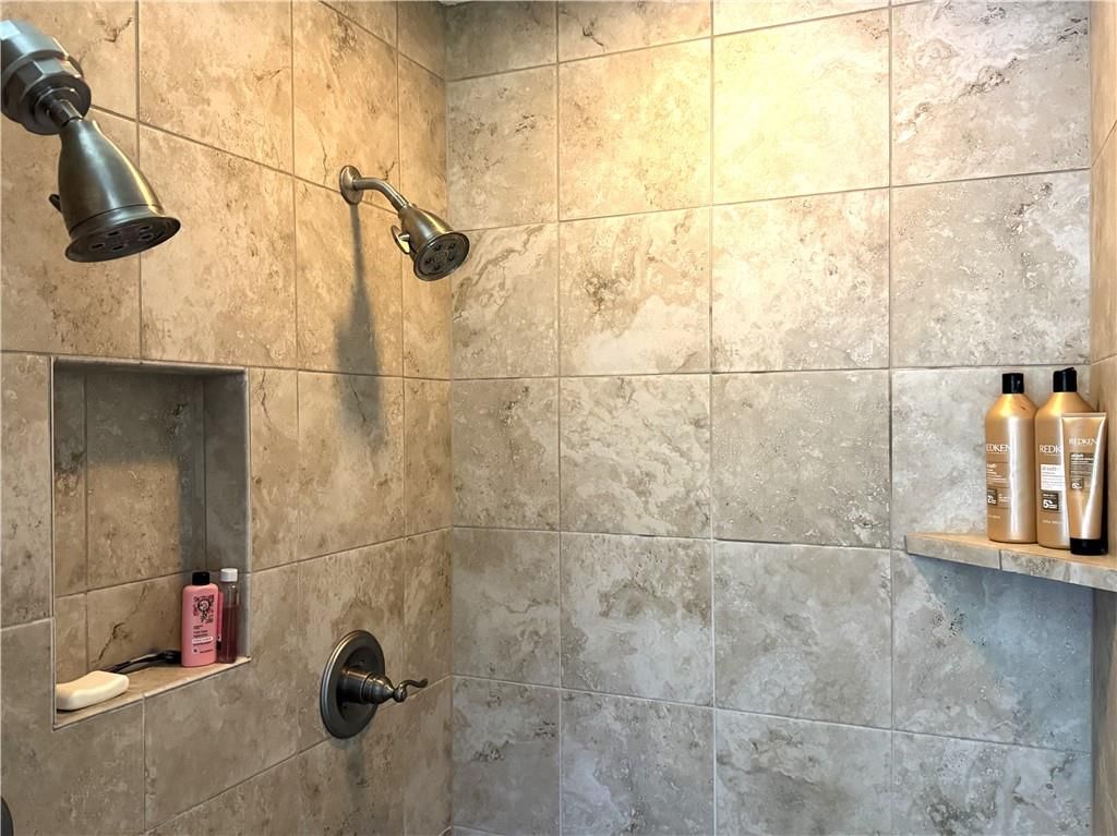 8400 Houston Street — photo 29