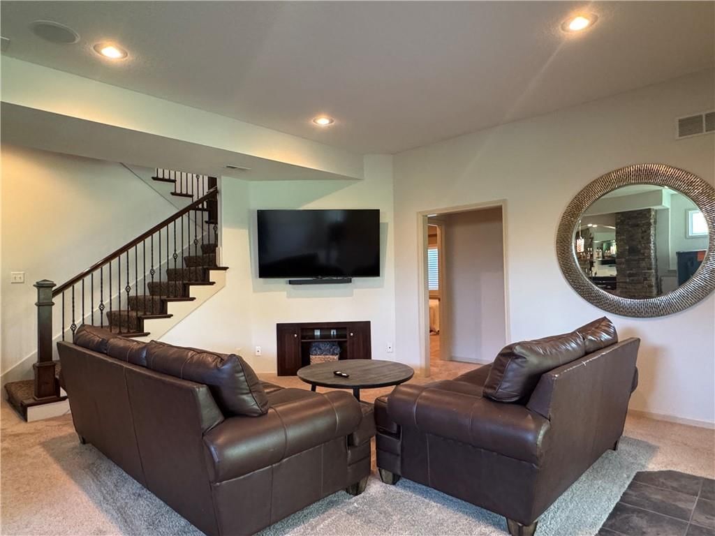 8400 Houston Street — photo 35