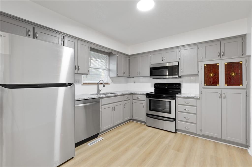 412 Front Street — photo 12