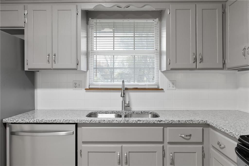 412 Front Street — photo 13