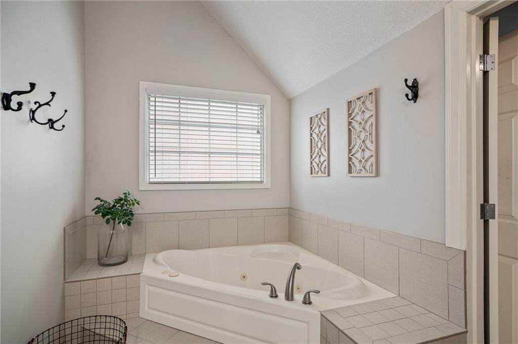 11203 W 116th Terrace — photo 20