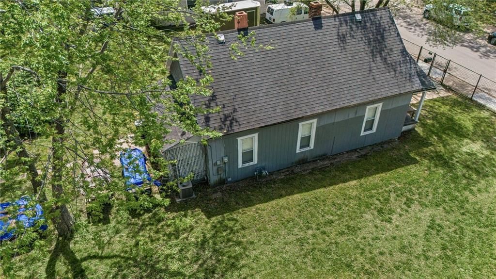 3225 Holmes Street — photo 4