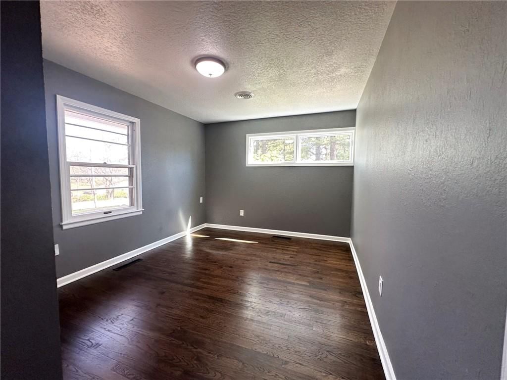 5806 NW Valley Road — photo 29