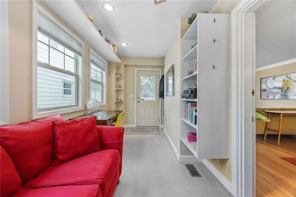 433 E 72nd Terrace — photo 13