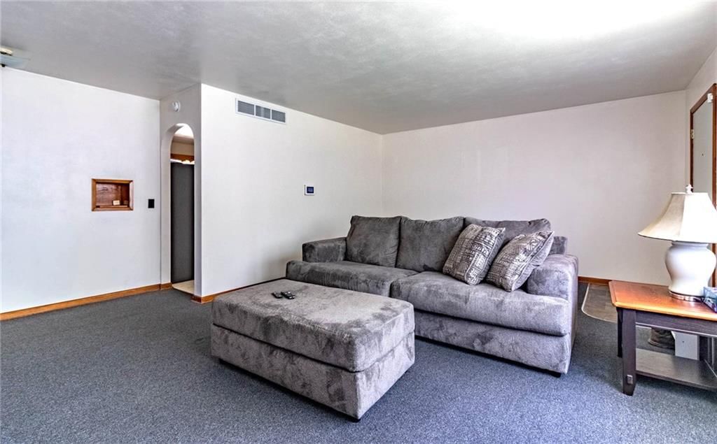 306 Montgomery Street — photo 12